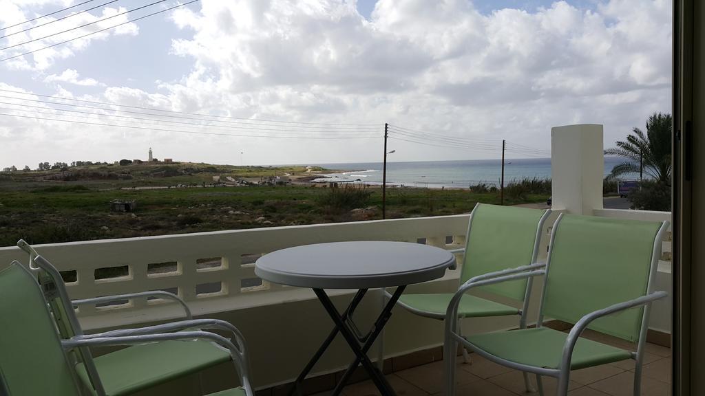 Dalia 5 Apartment Pafos Oda fotoğraf