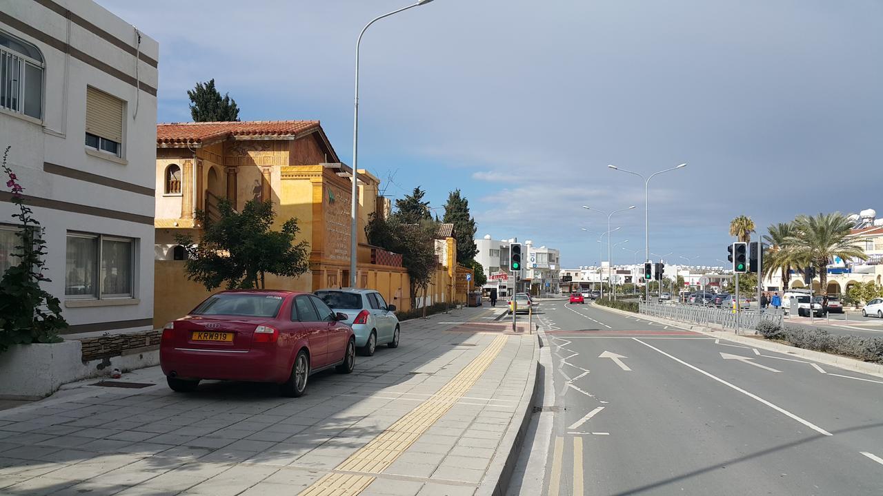 Dalia 5 Apartment Pafos Oda fotoğraf